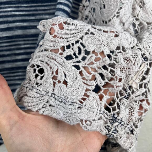 Free People Oversized Blue Striped Battenburg Lace Inset Top Size Small - Picture 5 of 8